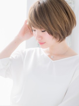 斜めバング 前下がり大人ボブa ヘアスタイル 古河 古河市 の美容室 美容院 Dr S Salon Lab 古河店