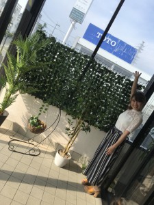 小山店の玄関変わりました。