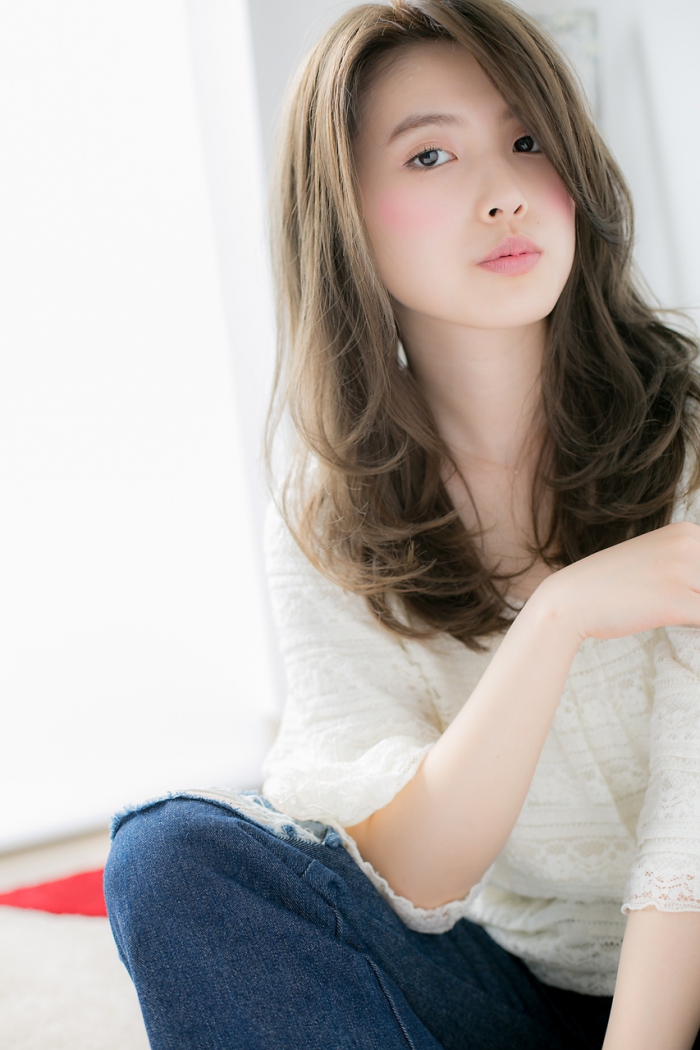 上品なモーブカラー艶ロングb