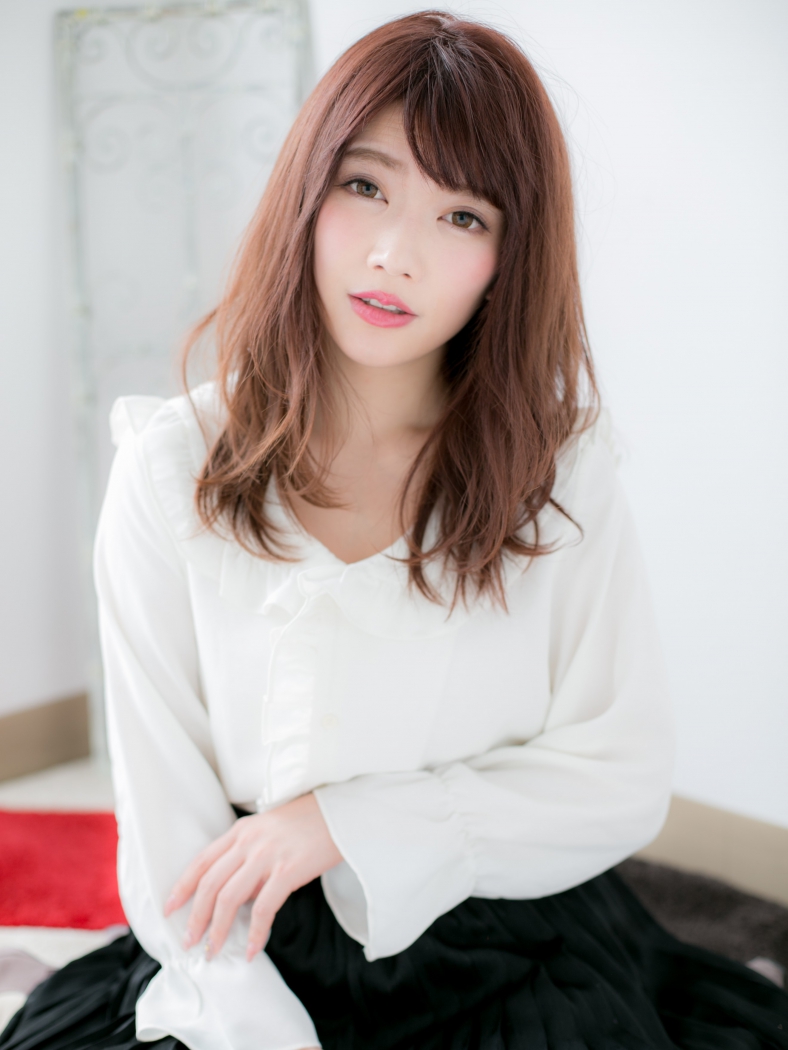 エレガンスレッドで大人かわいい小顔セミディa