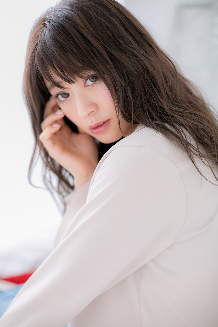 モーブカラーの小顔グラマラスロングc