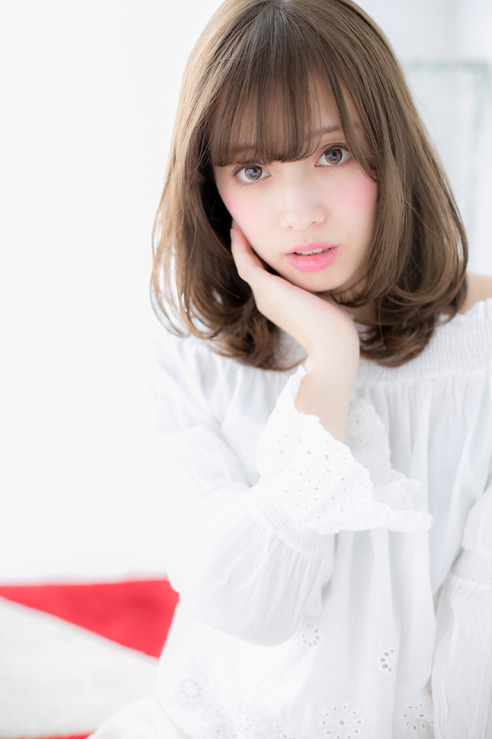 くせ毛風ゆるふわ抜け感セミディc